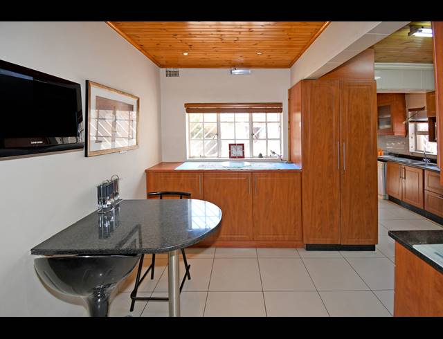 3 BEDROOM HOUSE FOR SALE IN CROSBY